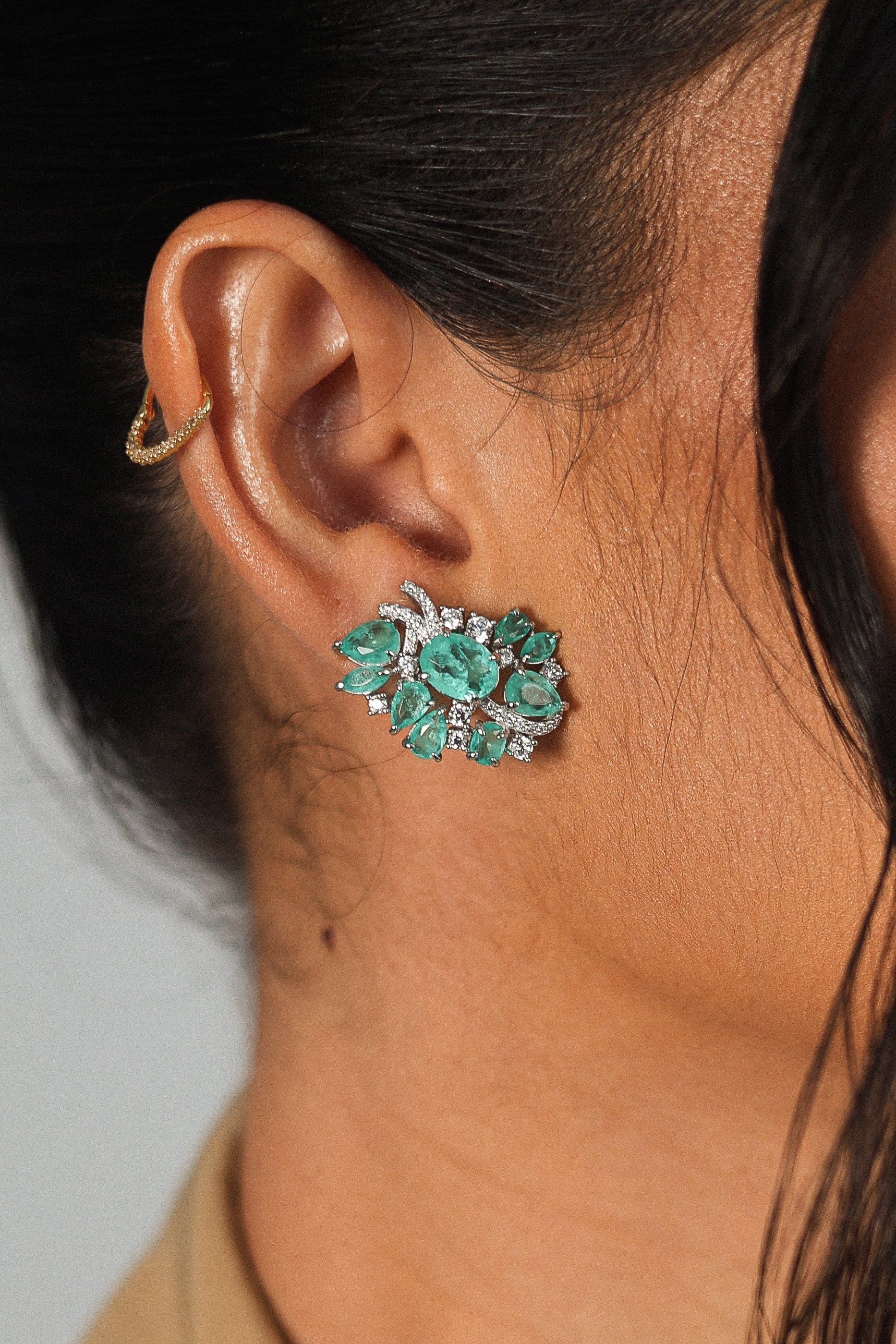 Brinco Cluster Colombiana Mix 7 mm – Impacto e Sofisticação